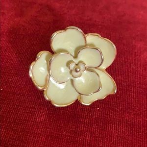 Flower Ring LIKE NEW